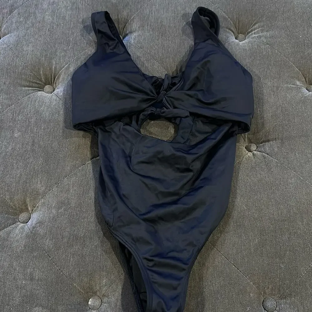 Peixoto one piece bathing suit size large